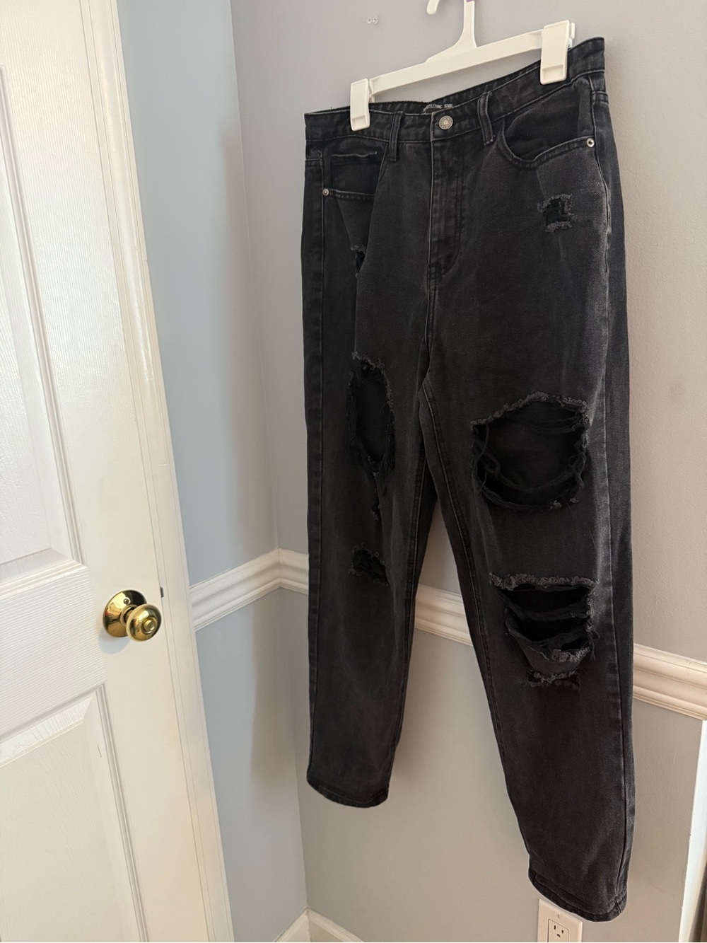 Pretty Little Thing Mom Jeans